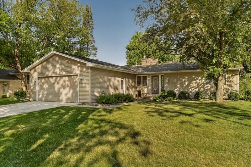 2117 Telemark Ln NW, Rochester, MN 55901