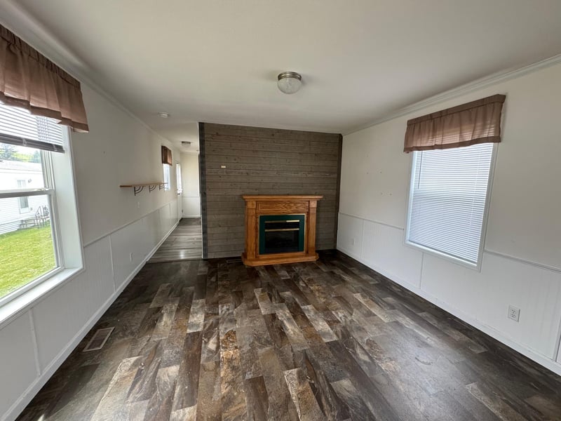 8 Holt Dr, Duluth, MN 55808