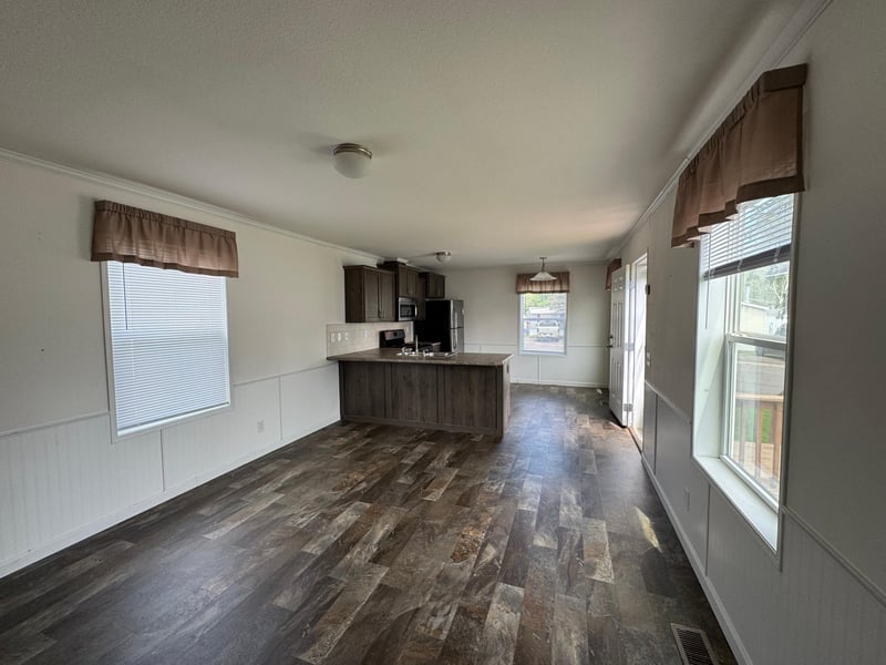8 Holt Dr, Duluth, MN 55808