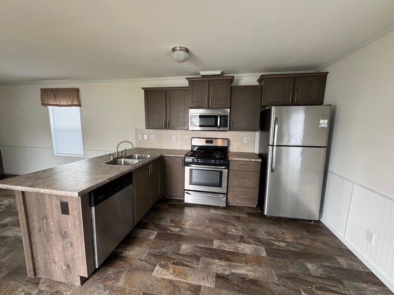 8 Holt Dr, Duluth, MN 55808