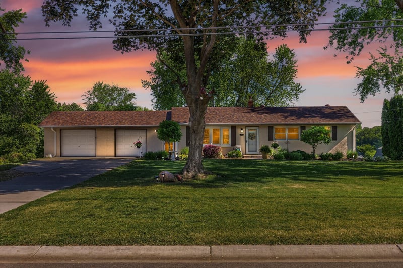2133 62nd St E, Inver Grove Heights, MN 55077