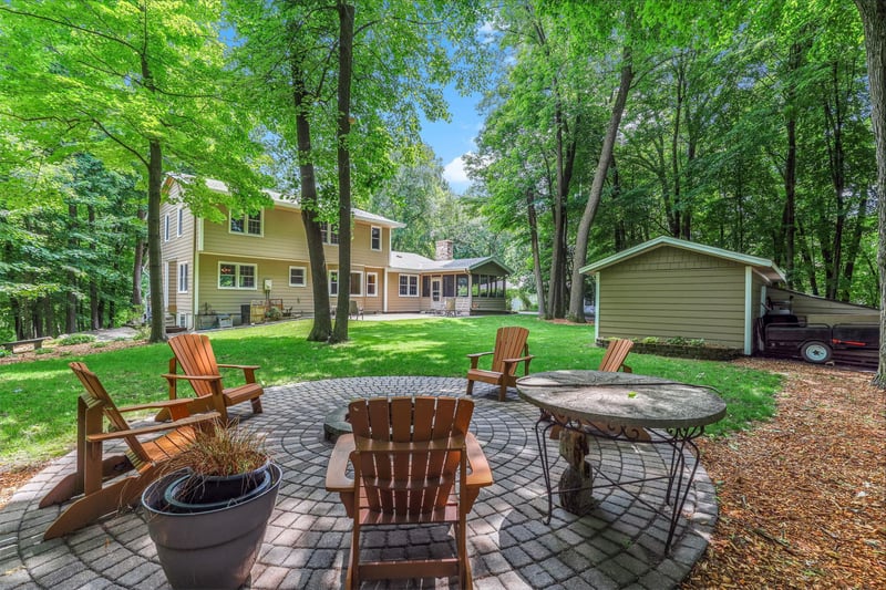 3924 Tonkawood Rd, Minnetonka, MN 55345