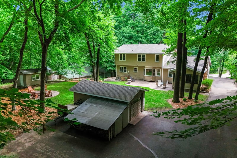 3924 Tonkawood Rd, Minnetonka, MN 55345