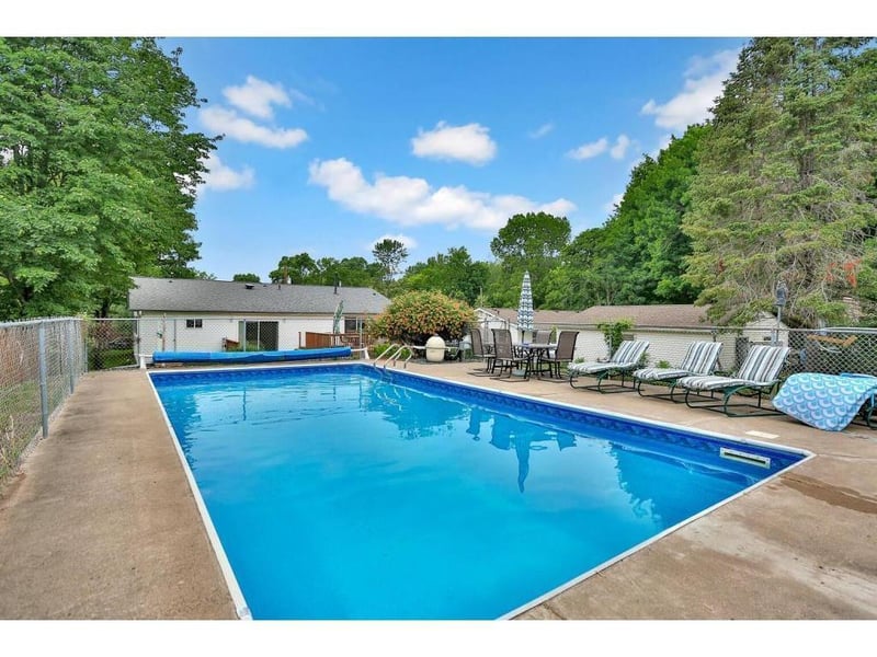 30325 Elm St, Lindstrom, MN 55045