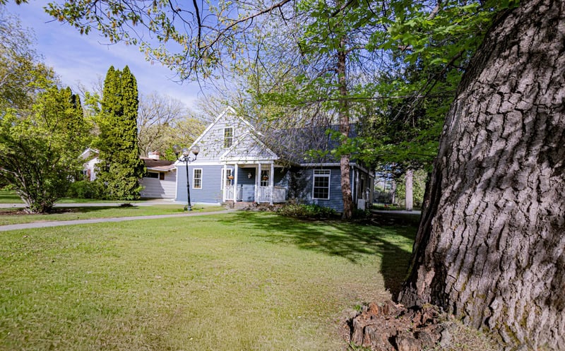 108 N Broadway, New York Mills, MN 56567