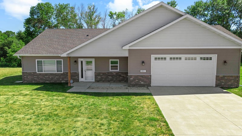 801 Congress St W, Maple Lake, MN 55358