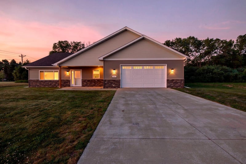 801 Congress St W, Maple Lake, MN 55358