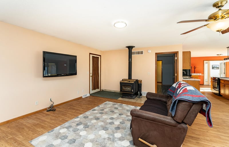 24413 Pickwick Loop Rd, Winona, MN 55987