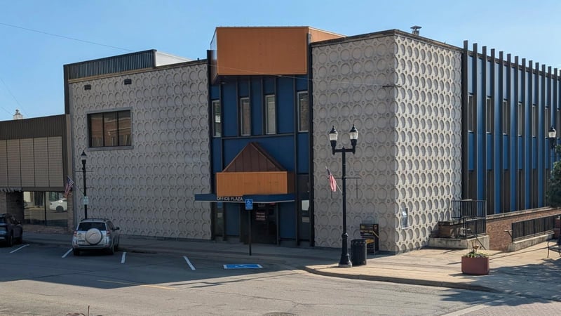 101 S 1st St, Montevideo, MN 56265