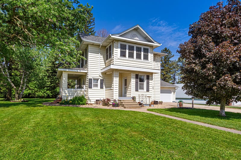 12304 720th St, Blooming Prairie, MN 55917