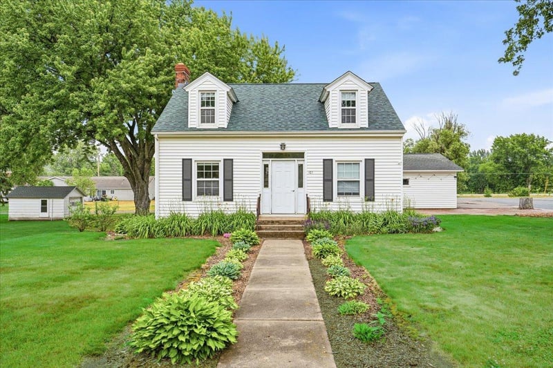 103 W 1st St, Dresser, WI 54009