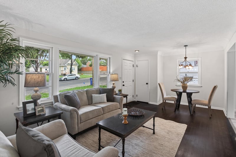 558 Arlington Ave E, Saint Paul, MN 55130