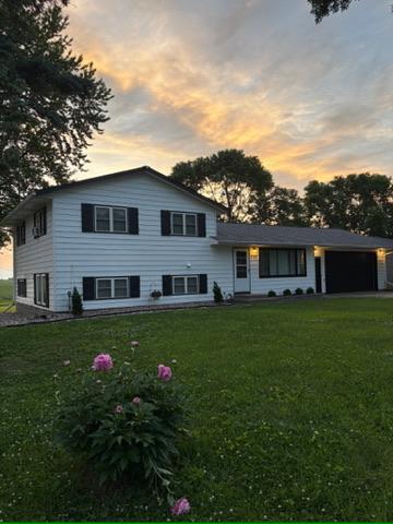 1107 4th St NW, Clara City, MN 56222