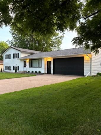 1107 4th St NW, Clara City, MN 56222