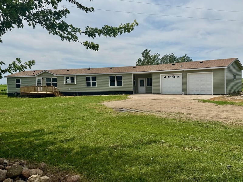 27229 State Highway 264, Worthington, MN 56187