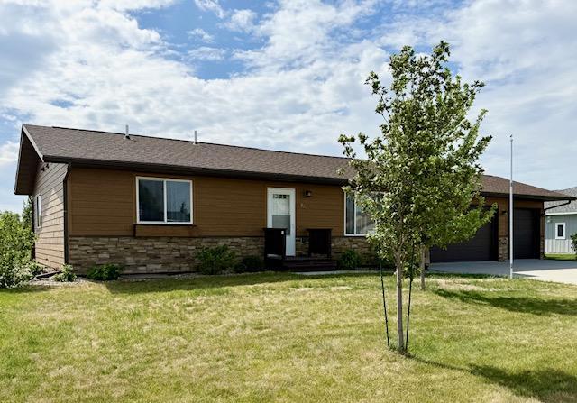 822 9th Ave SW, Perham, MN 56573