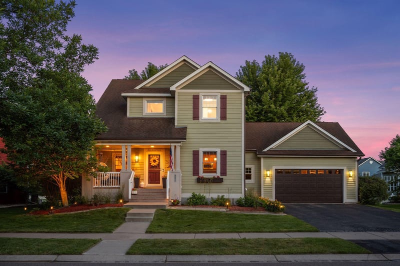11585 Laketowne Vw, Albertville, MN 55301