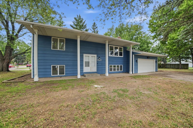 3910 65th St E, Inver Grove Heights, MN 55076