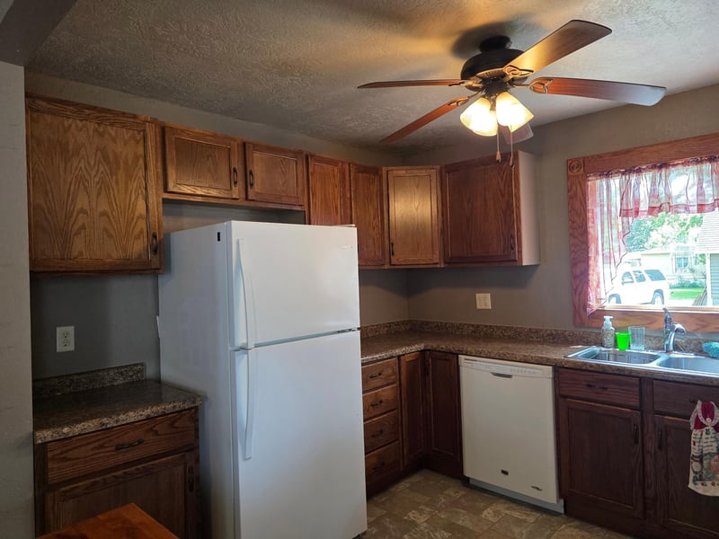 321 Sioux St, Holland, MN 56139