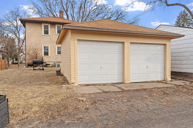 2196 Eleanor Ave, Saint Paul, MN 55116