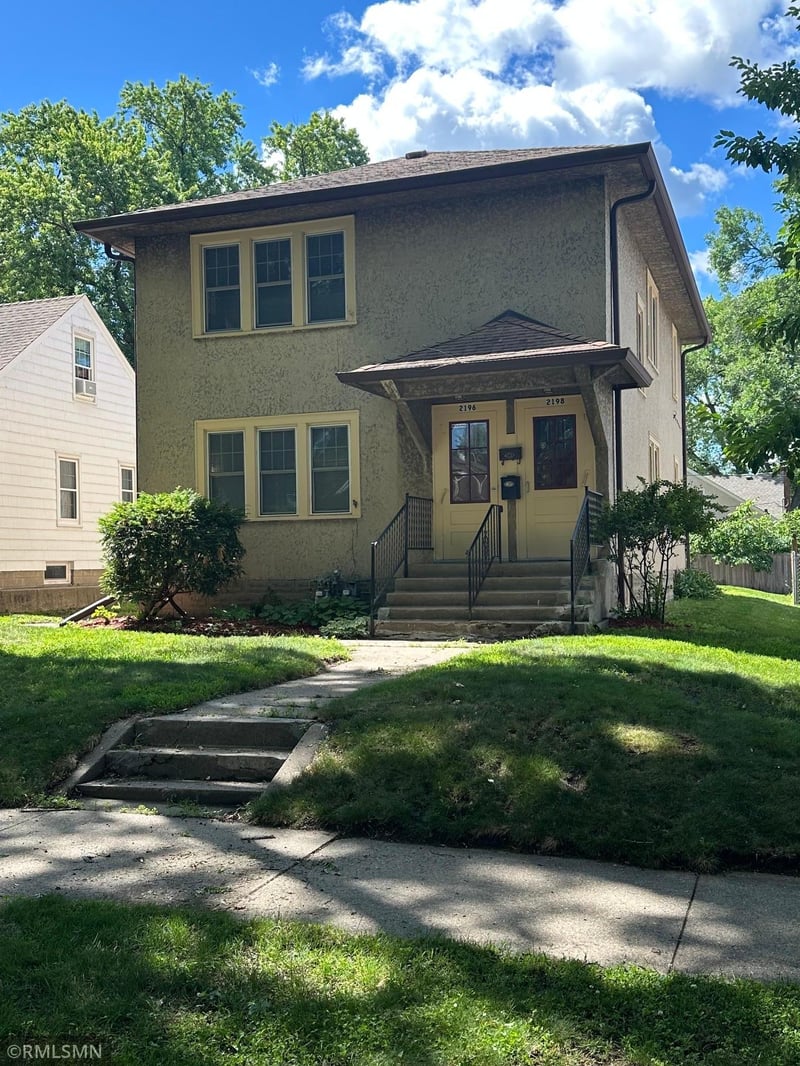 2196 Eleanor Ave, Saint Paul, MN 55116