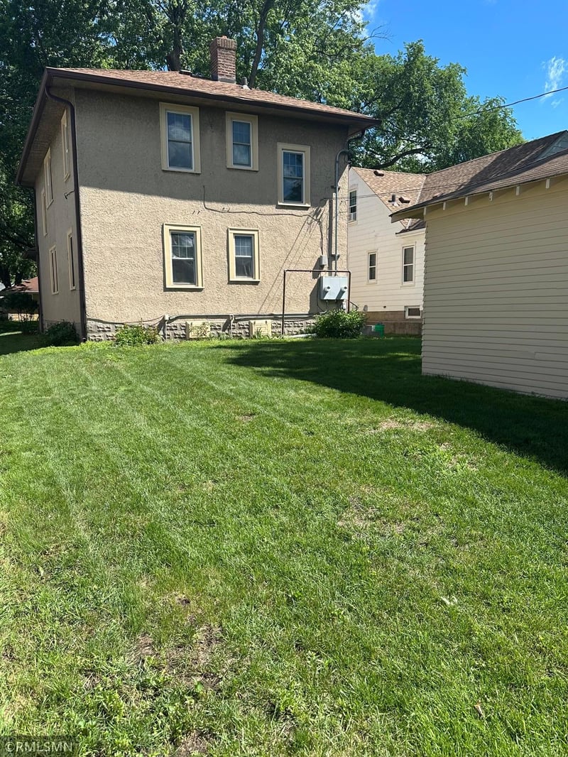 2196 Eleanor Ave, Saint Paul, MN 55116