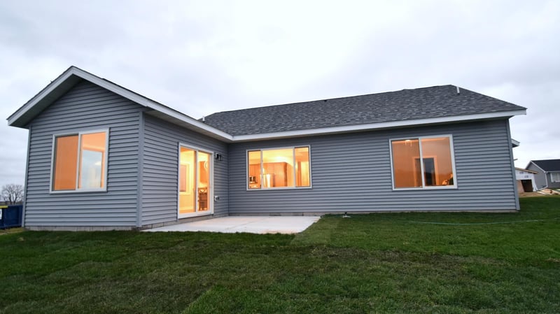 106 Fairway St, Zumbrota, MN 55992