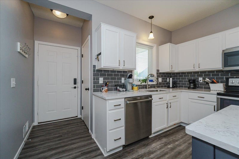 20591 Keystone Ave, Lakeville, MN 55044