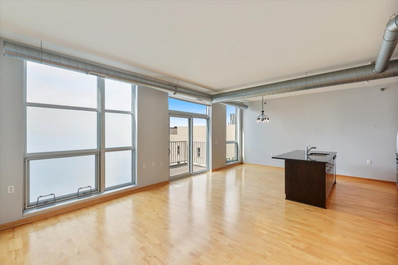 1211 Lagoon Ave #510, Minneapolis, MN 55408