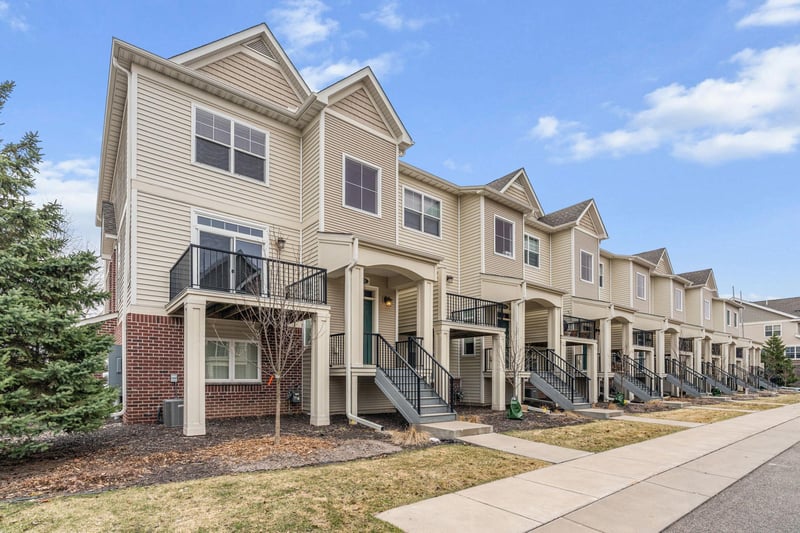 8148 Magnolia Ln N, Maple Grove, MN 55369