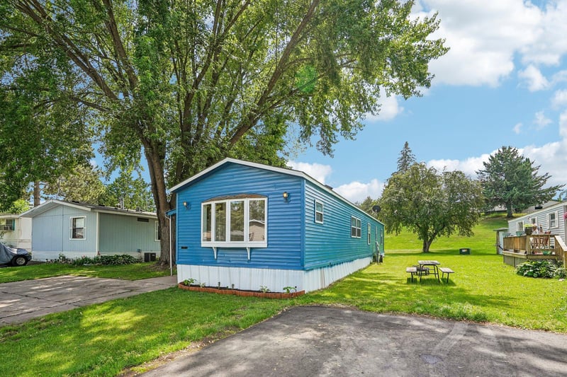 13100 318th St #131, Lindstrom, MN 55045