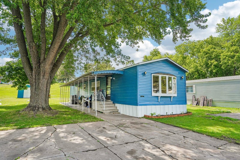 13100 318th St #131, Lindstrom, MN 55045