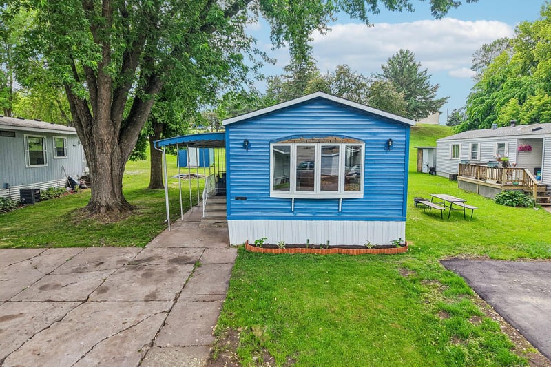 13100 318th St #131, Lindstrom, MN 55045