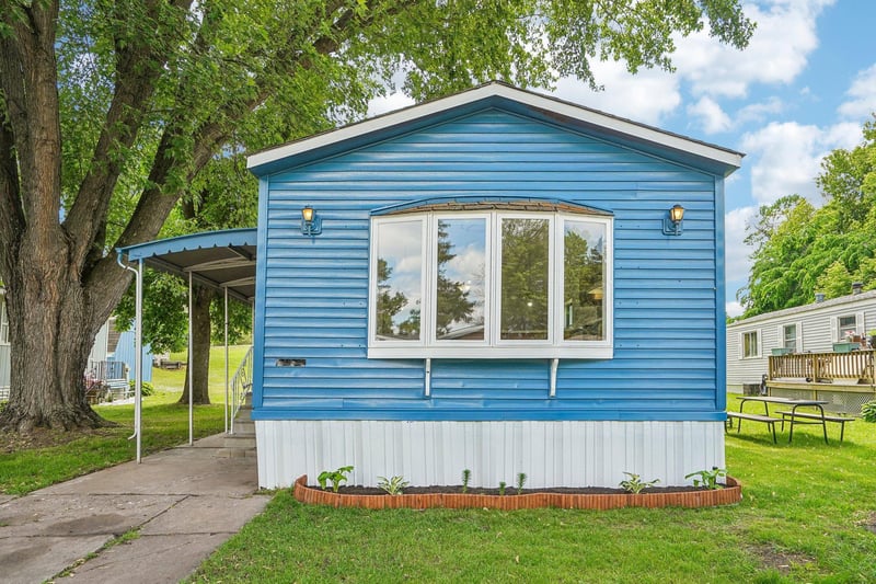 13100 318th St #131, Lindstrom, MN 55045