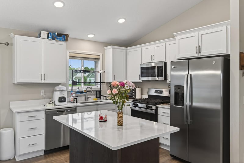1333 Oak Ridge St, Hanover, MN 55341