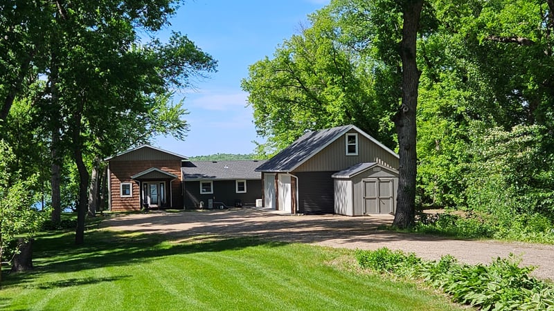 38113 S Eagle Lake Rd, Battle Lake, MN 56515