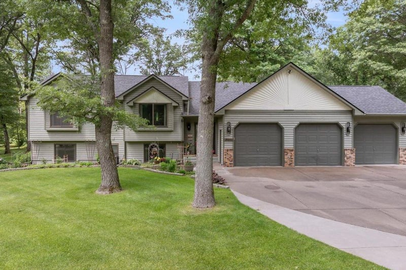 16715 Paul Rd, Brainerd, MN 56401