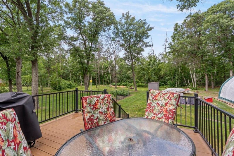 16715 Paul Rd, Brainerd, MN 56401