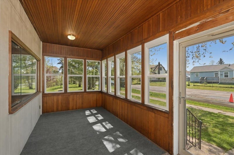5319 E 3rd St, Superior, WI 54880