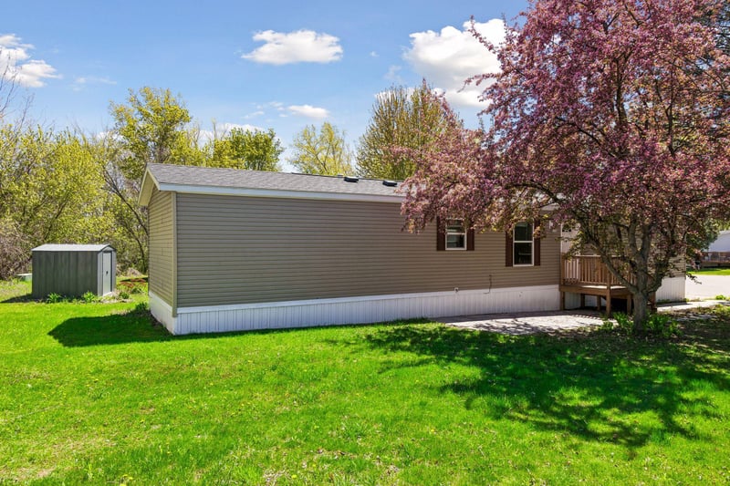 175 Highview Cir, Watertown, MN 55388