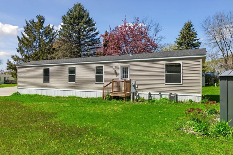175 Highview Cir, Watertown, MN 55388