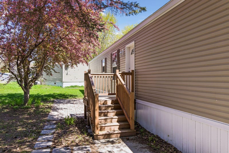 175 Highview Cir, Watertown, MN 55388
