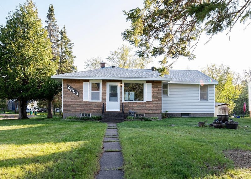 2503 Springvale Rd, Duluth, MN 55811