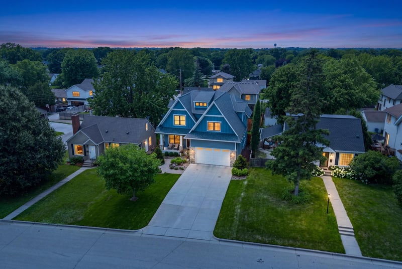 5840 Zenith Ave S, Edina, MN 55410