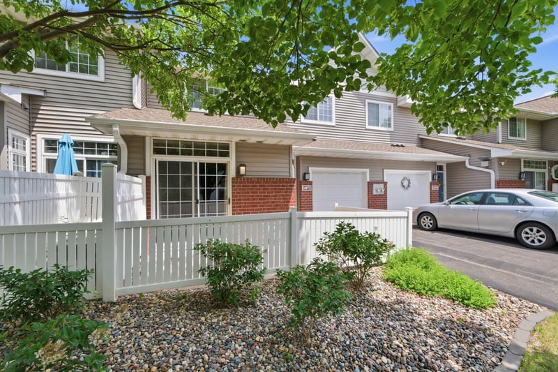 14172 Plymouth Ave #28, Burnsville, MN 55337