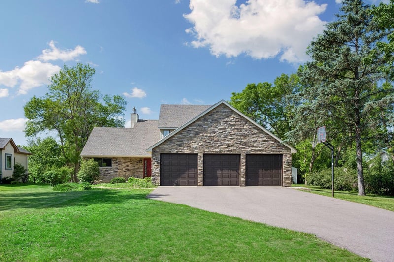 13640 Riverview Dr NW, Elk River, MN 55330