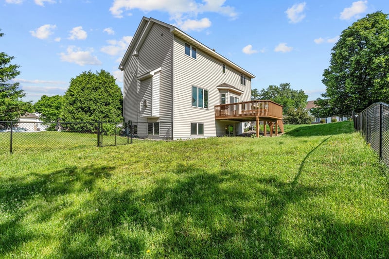 4290 Cottonwood Ln N, Plymouth, MN 55441
