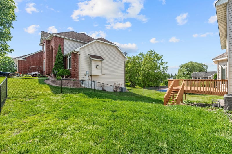 4290 Cottonwood Ln N, Plymouth, MN 55441