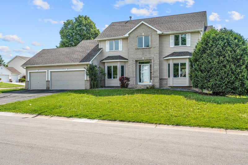 4290 Cottonwood Ln N, Plymouth, MN 55441