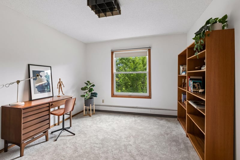 2220 Midland Grove Rd #311, Roseville, MN 55113